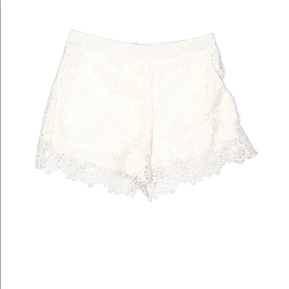 Monteau white lace shorts size medium